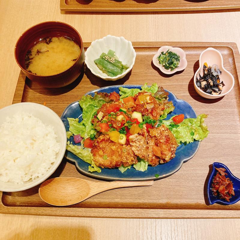 7種野菜彩る油淋鶏定食(やちよ 仙台エスパル店)