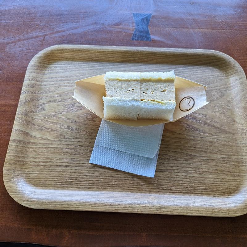 だし巻き玉子のサンドイッチ(つぶら乃新宿御苑店(レストランゆりのき))