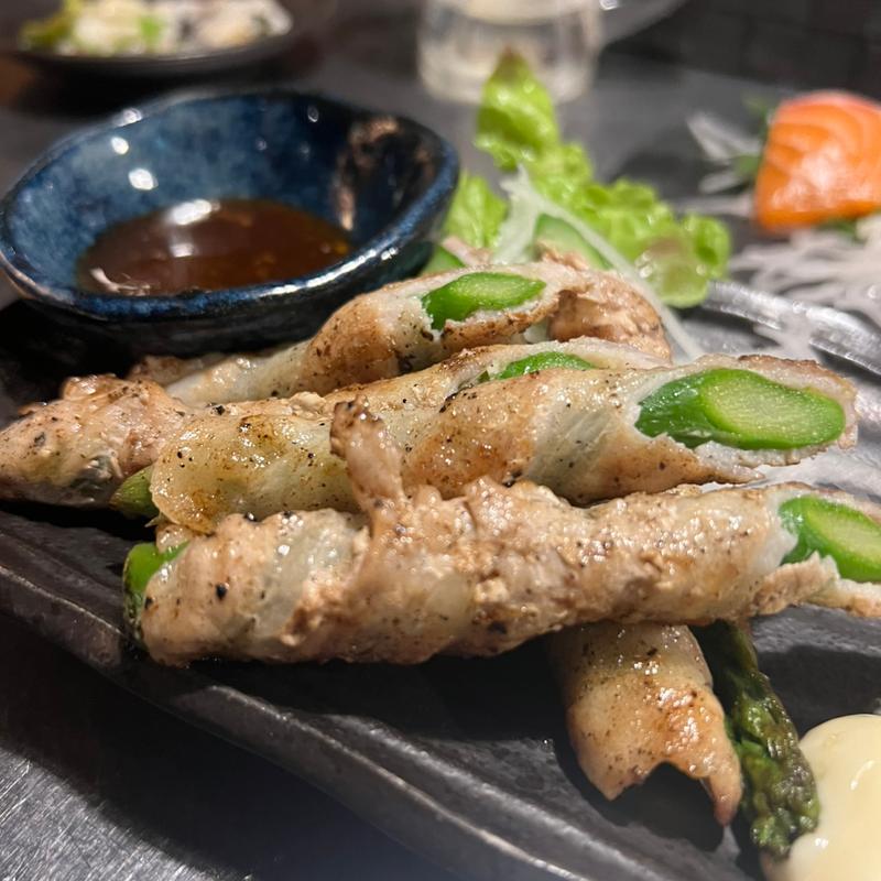 アスパラの豚巻き(ほっこり串焼酒場 あし跡)