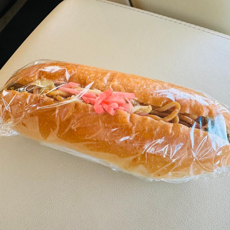 焼きそばパン(ベーカリーもみの木)