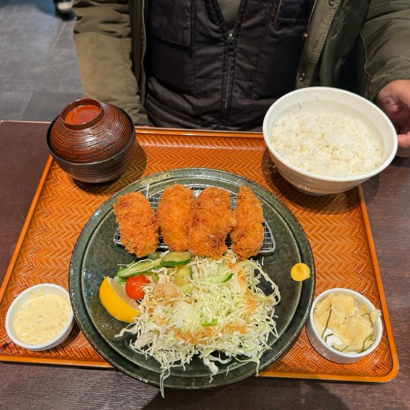 大粒カキフライ定食(和食飛賀屋 越谷レイクタウンkaze店)