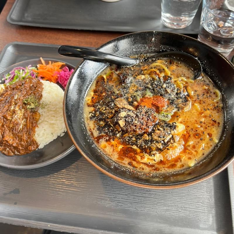 担々麺とミニカレー(担々麺獅子王×咖喱 BONANZA)