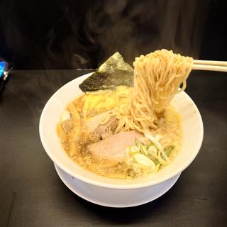 雲呑背脂煮干しラーメン(逢坂製麺（おうち麺TV.のラーメン屋さん）)