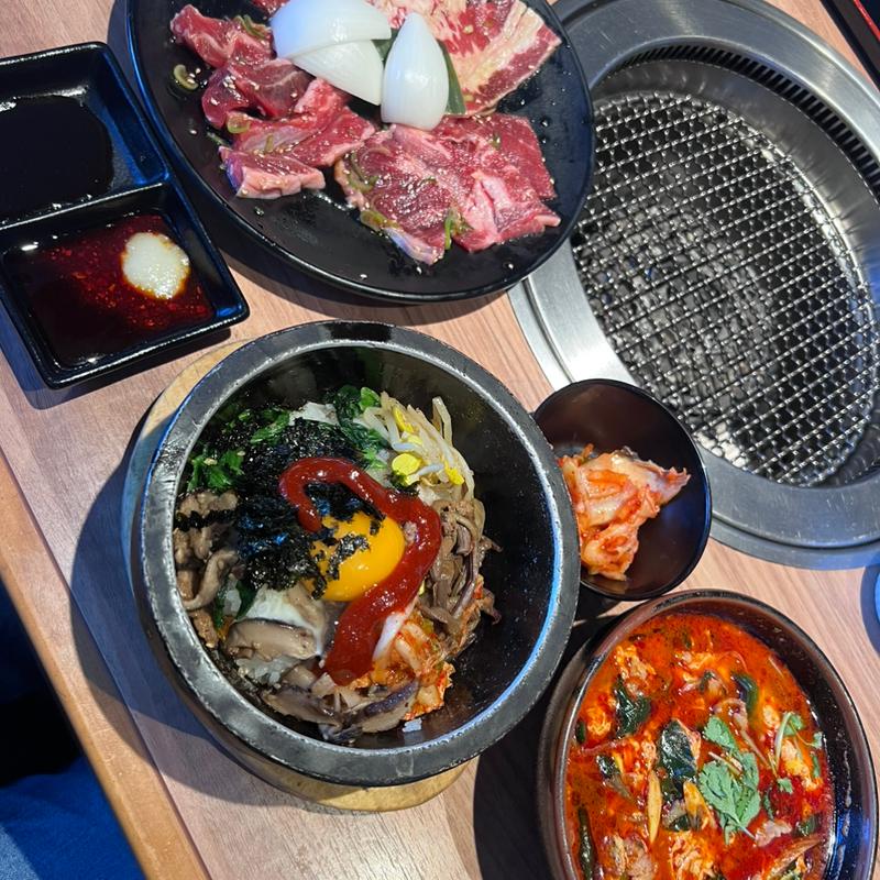 牛・牛トリプル200ランチ(安楽亭 大宮本郷店)