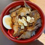 仔牛のプライムリブステーキ丼(市川市地方卸売市場管理事務所)