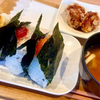 おむすびセット3個 たつた揚、味噌汁(かかしや 平塚OSC湘南シティ店 )