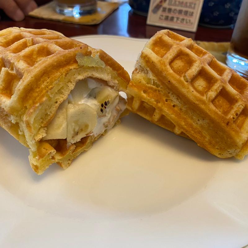 フルーツワッフル(珈琲のシャポーアクロス福岡店)