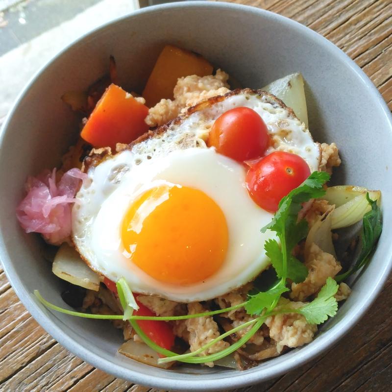 Rielat風お野菜ごろごろガパオBowl(リエラカフェ&ミータイム)