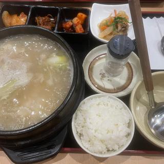 半鶏湯定食(韓国料理 扶餘 MEGAドン・キホーテ店)