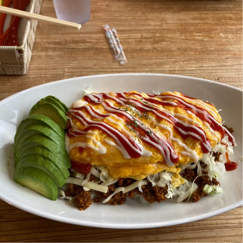 オムタコアドカド(タコライスcafe きじむなぁ 恩納村店)