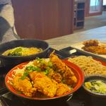 唐揚げ丼 ミニざるそばセット(鶏彩 本庄早稲田店)