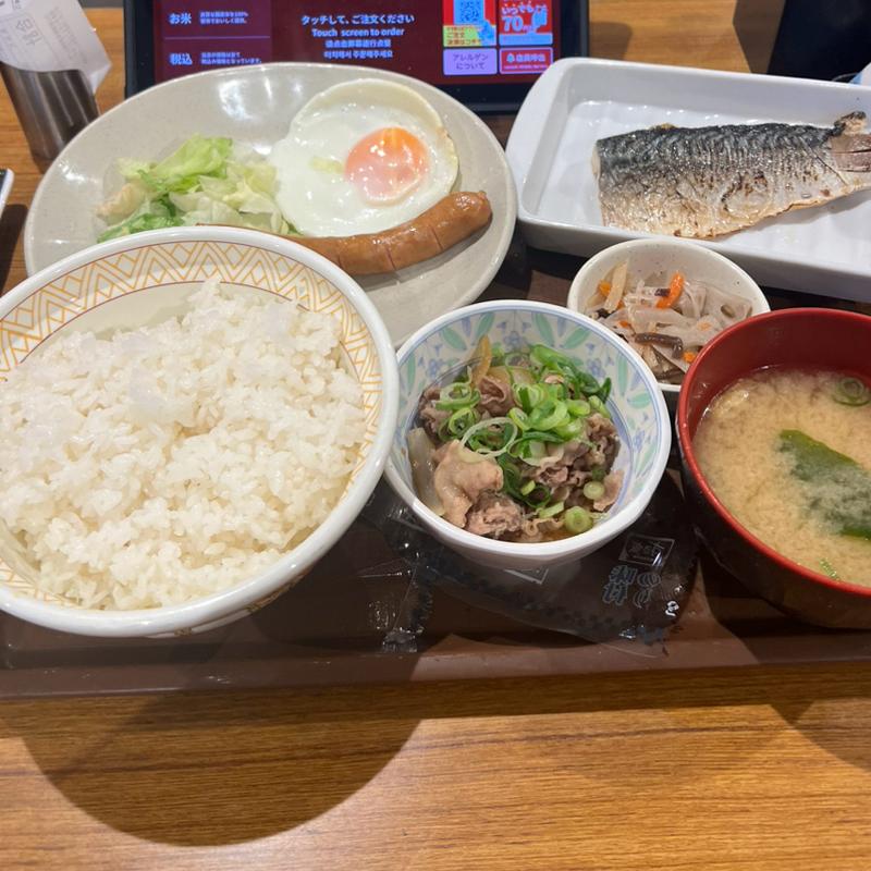 牛小鉢ソーセージエッグ朝食　さば(すき家 竹ノ塚西店 )