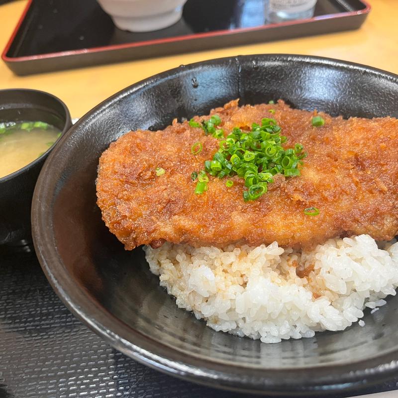 わらじカツ丼(道なか食堂 げんき)