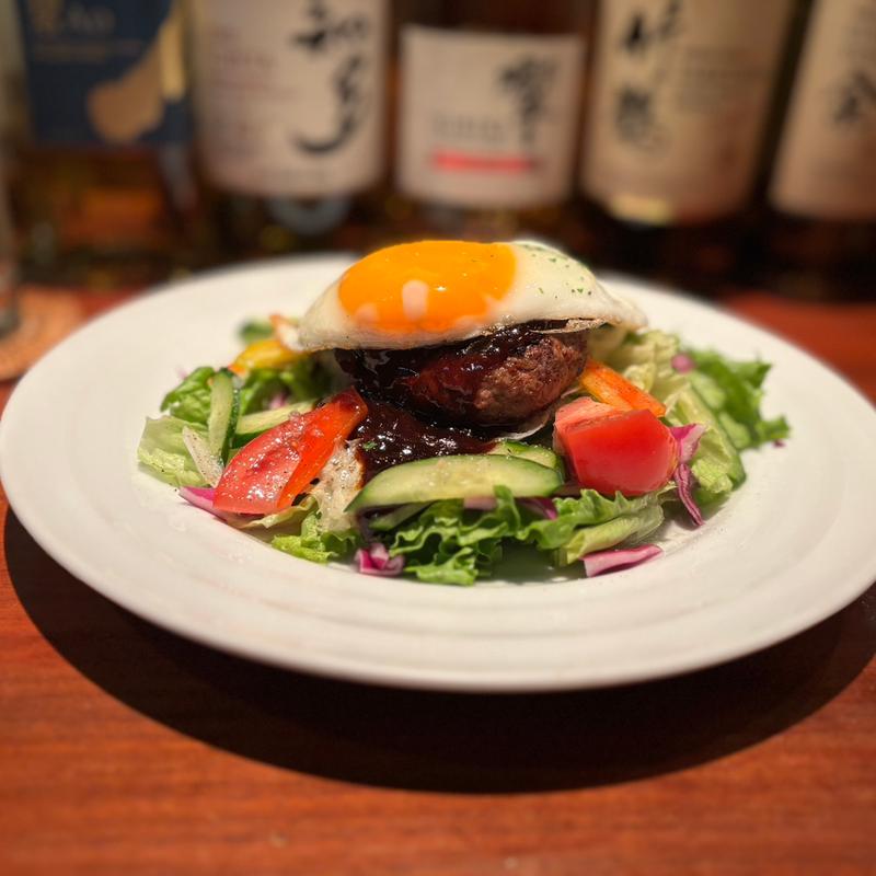 ハンバーグサラダ(THE BAR ONE &ONLY)