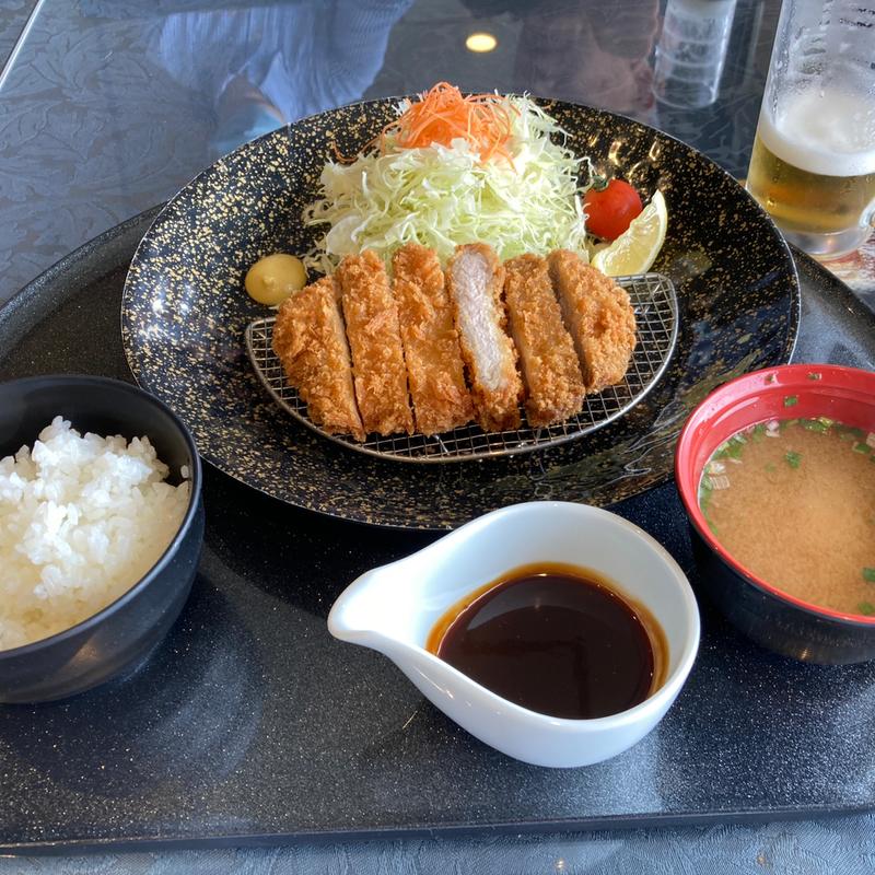 とんかつ定食(三島カントリークラブ レストラン)