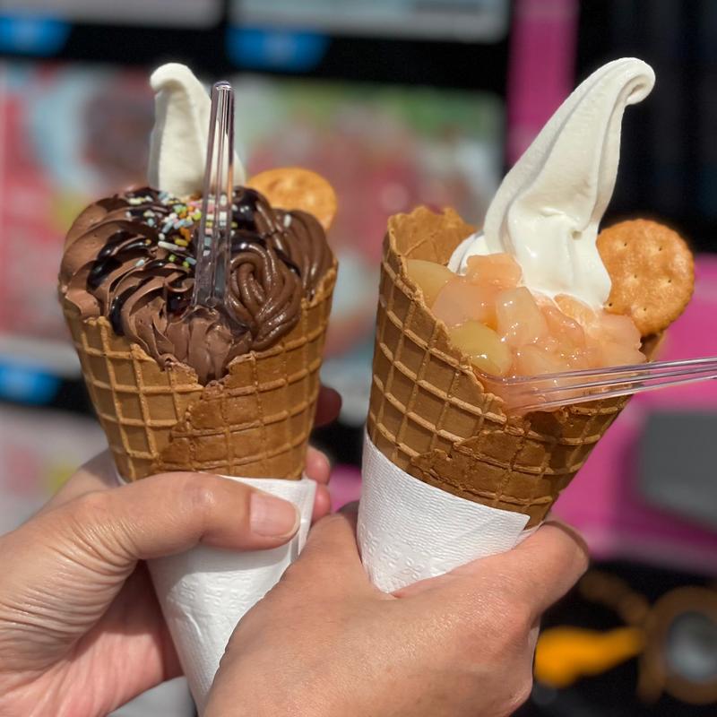 Wチョコクリーム/もものゴロゴロ果肉(そふと工房プラス 太平本店 )