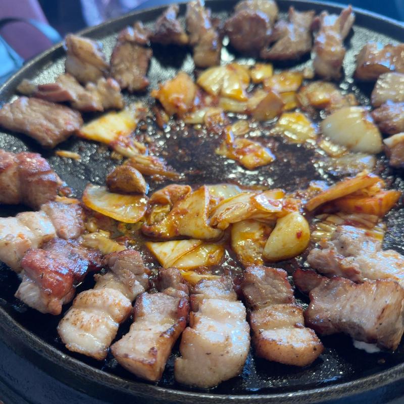 盛り合わせセット(金豚 釜蓋サムギョプサル)