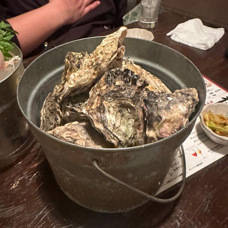 牡蠣バケツ（レギュラー）(広島牡蠣処 大衆酒場バケツ 立町店)