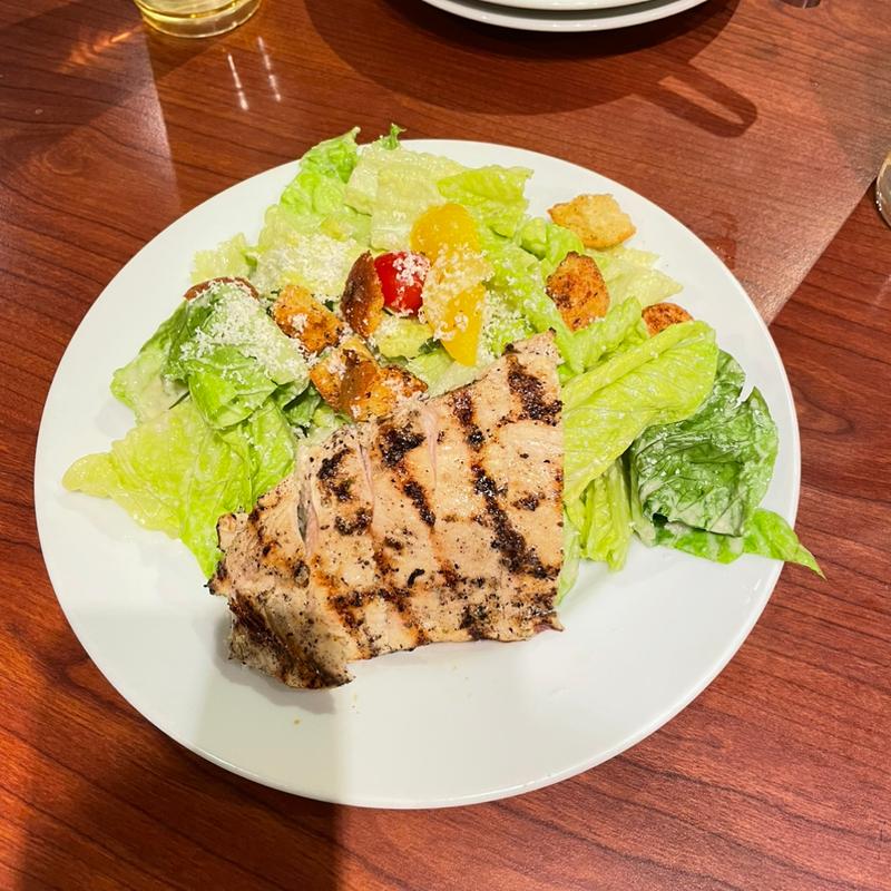 シーザーチキンサラダ(ウルフギャング•パック Express 原宿店)