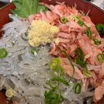 生シラスと桜海老丼(ふみ野 )