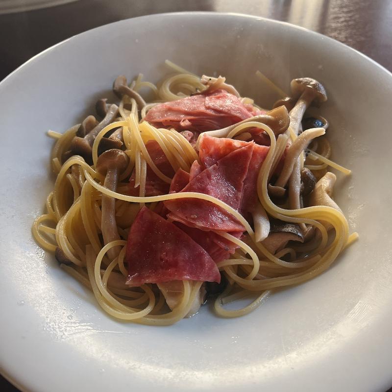 ボローニャソーセージとキノコのペペロンチーノ(Quirinale クイリナーレ)