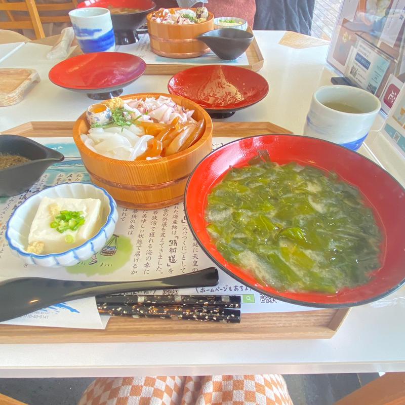 おばまのイカ丼(お食事処濱の四季)