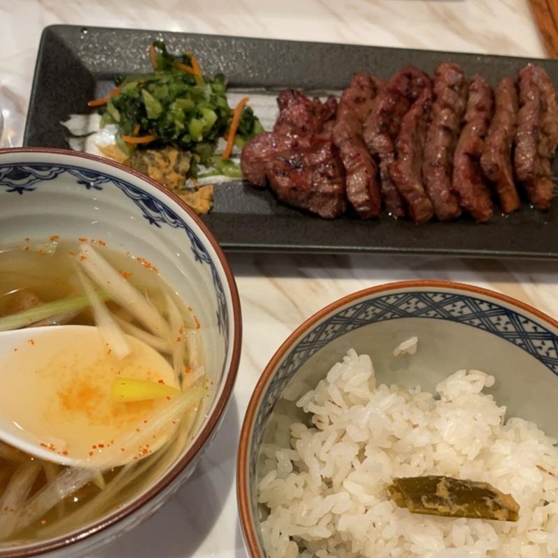 牛たん定食 1.5人前 -塩味、みそ味、塩・みそミックス-(伊達の牛たん本舗 仙台駅3階 牛たん通り店 （だてのぎゅうたんほんぽ）)