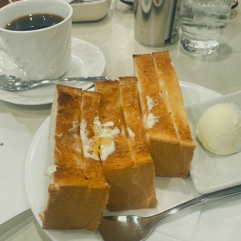 ハニートースト+コーヒー(喫茶室ルノアール 市ヶ谷外堀通り店)