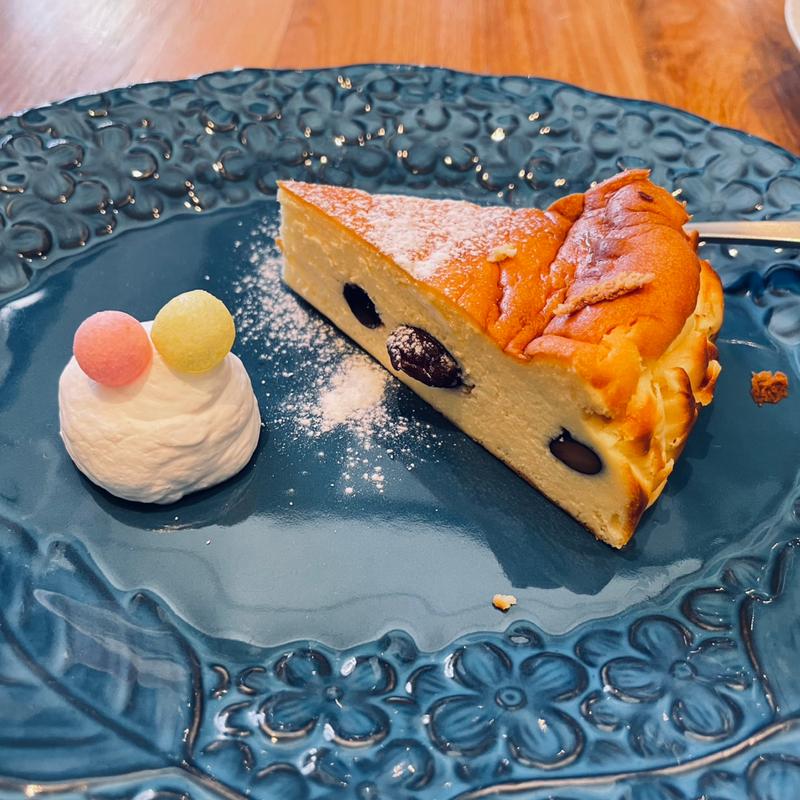 黒豆のバスクチーズケーキ(ごはんcafe R)