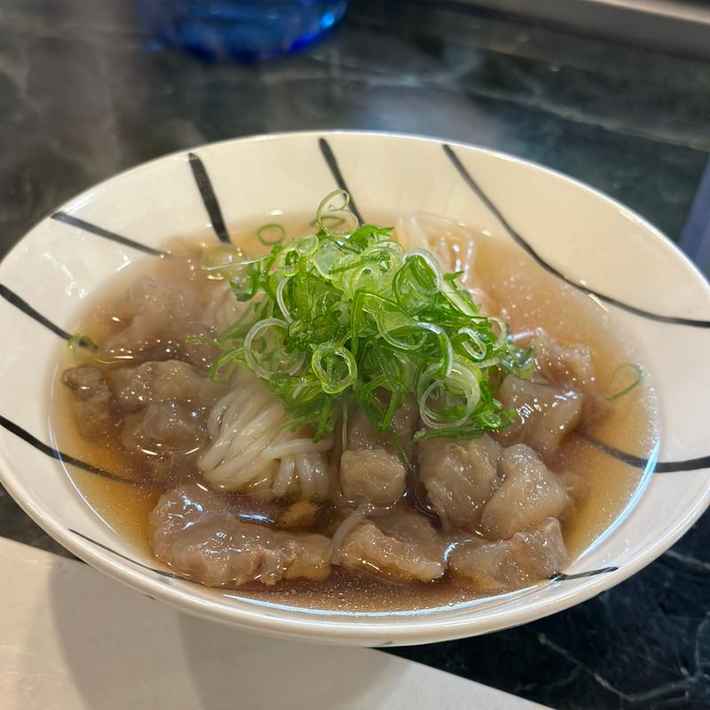 牛すじと玉こんにゃくの煮物(高瀬 )