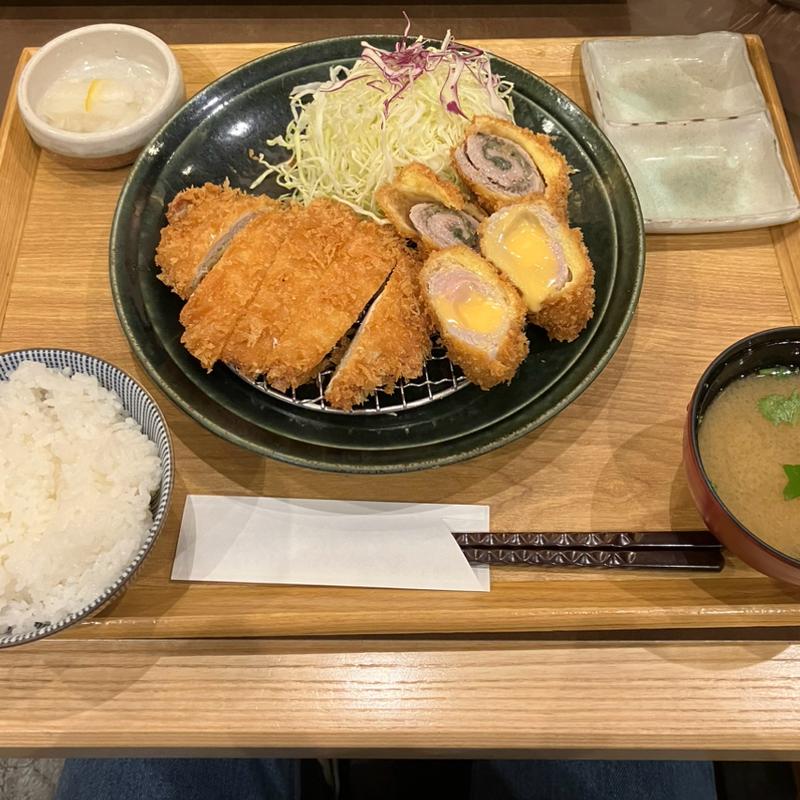 ロースかつと巻きかつ定食(とんかつ かつ里 宝塚ソリオ店)