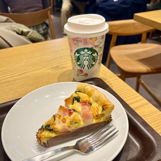 ストロベリーラベンダーティーラテ(スターバックスコーヒー 田町駅 南改札内店)