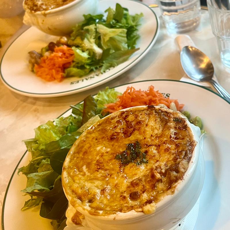 Soupe à l'oignon/オニオングラタンスープ(AUX BACCHANALES GINZA（オーバカナル 銀座）)