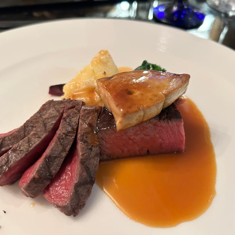 国産牛フィレ肉のポワレ フォアグラ乗せ(箱根フォンテーヌ・ブロー仙石亭 )