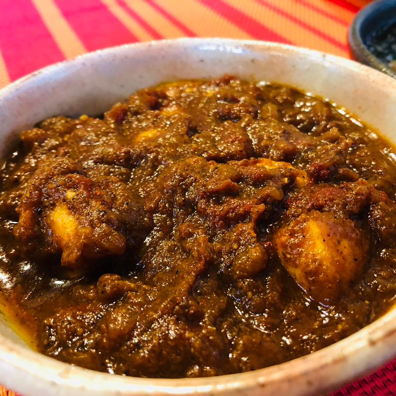 鹿児島赤鶏赤カレー(薩摩藩古民家カレーテリア沙羅)