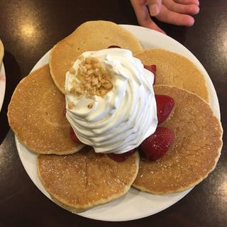 (Eggs'n Things Guam )