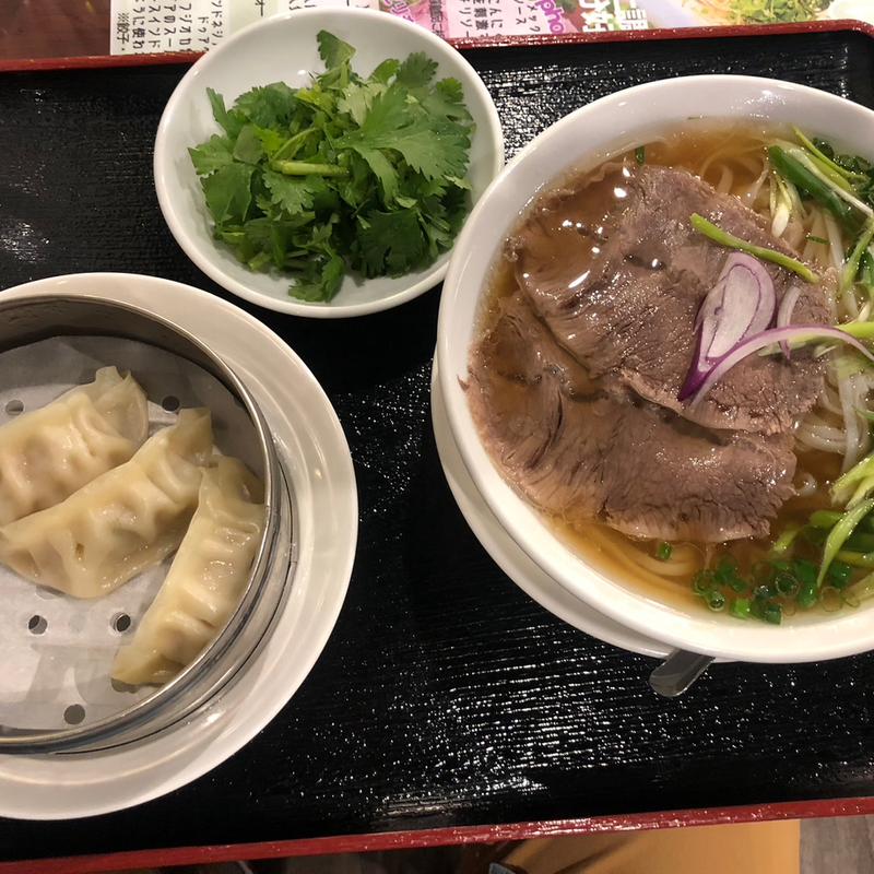 牛肉のフォー餃子セット(フォーシンタスキッチン(はちまん餃子))