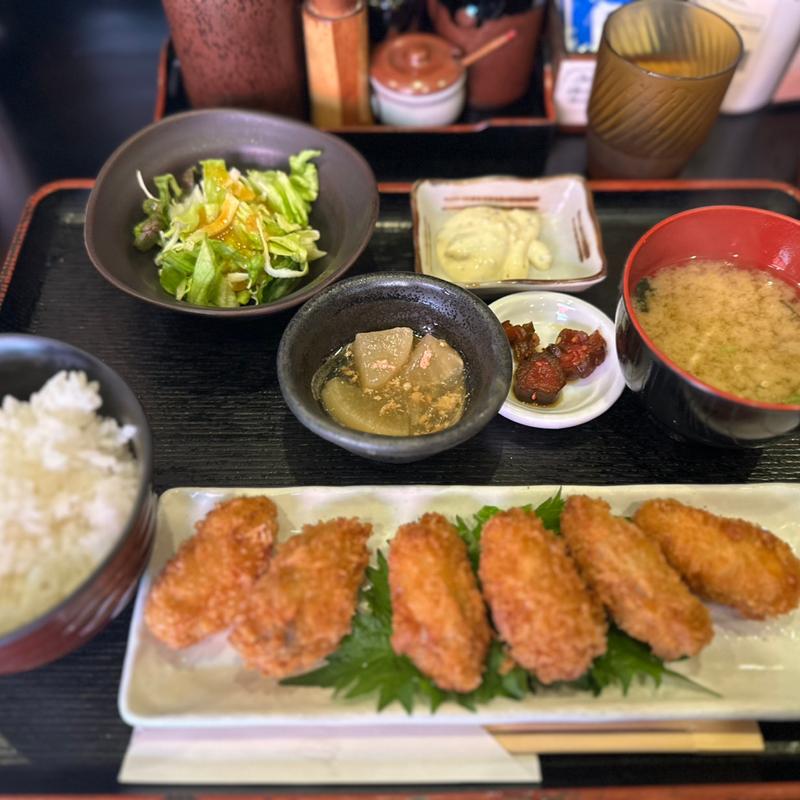 カキフライ定食(炭火焼鳥トリトモ)