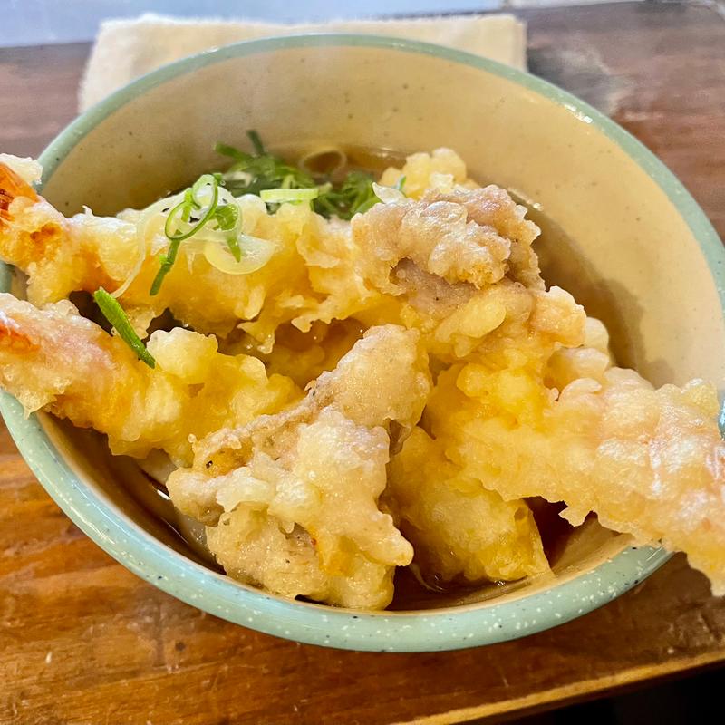 特上天ぷらうどん(おにやんま　五反田本店)