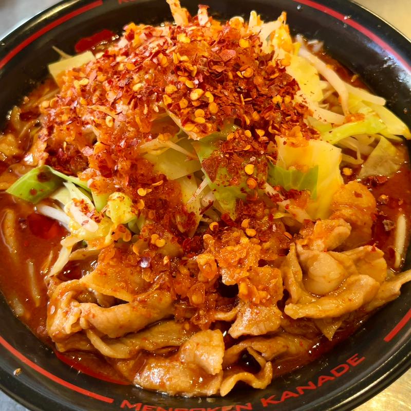 鬼紅ラーメン(麺創研 紅-KURENAI-)