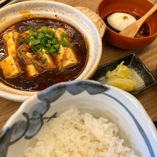 麻婆豆腐定食(肉汁餃子のダンダダン 三軒茶屋店)