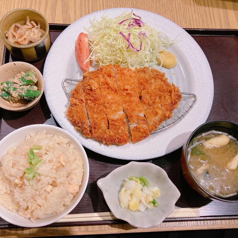 ロースとんかつ定食(大かまど飯 寅福 ららぽーと立川立飛店)