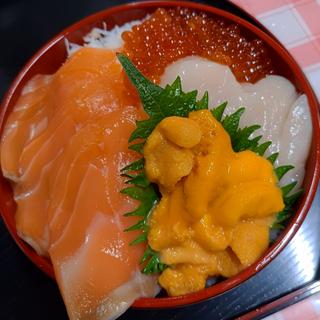 海鮮4品丼(定食 めし屋 )