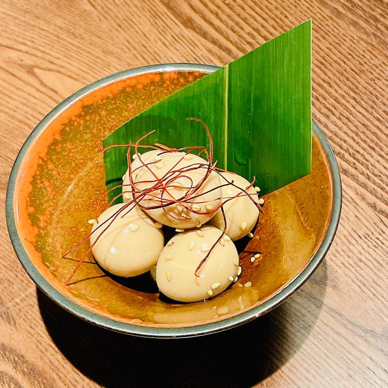 うずらの卵の醤油漬け(居酒屋 写楽)