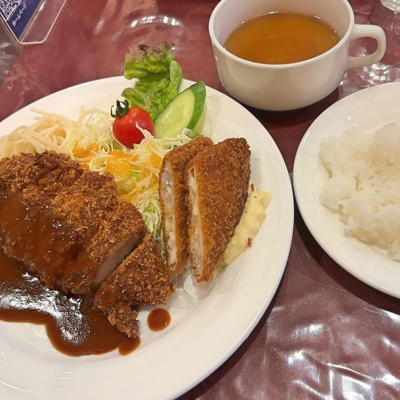 若鶏もも肉チキンカツ 白身フライ(洋食 フェリーチェカルネ（シャトーブリアンビフカツ、神戸ビーフハンバーグステーキ、ビフカツフィレなど肉洋食が自慢のお店））)