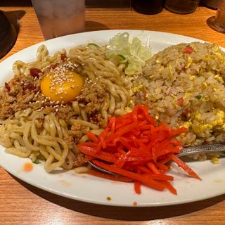 台湾混ぜ麺唐揚げ炒飯(カミナリ飯店)