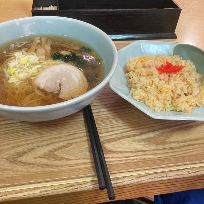 半チャーハンセット(味の店　進来軒 （しんらいけん）)