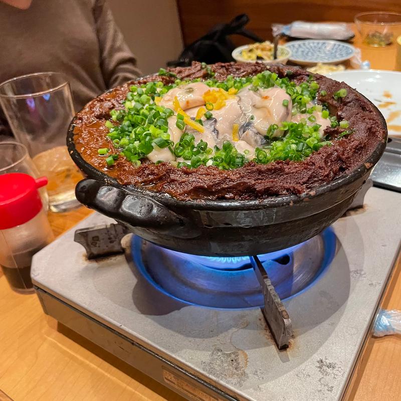 名物！どっさり牡蠣の土手味噌鍋(佐渡島へ渡れ 名駅店 )