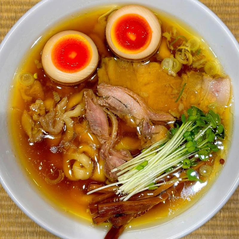 手打親鶏中華そば 鶏皮 味玉( 手打 親鶏中華そば 綾川)