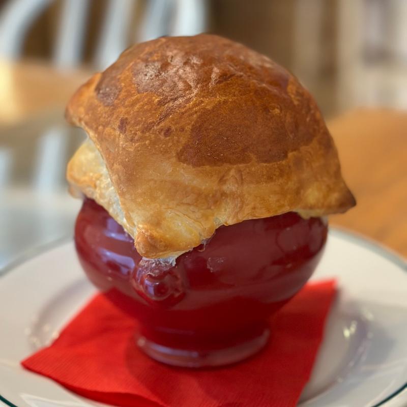 若鶏とそら豆のポタージュパイ(oliver)